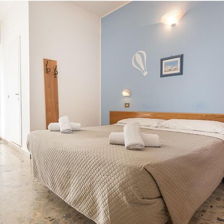 Hotel Santiago Rimini Eksteriør bilde