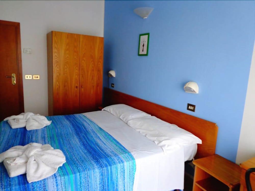 Hotel Santiago Rimini Eksteriør bilde