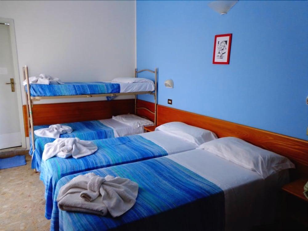 Hotel Santiago Rimini Eksteriør bilde